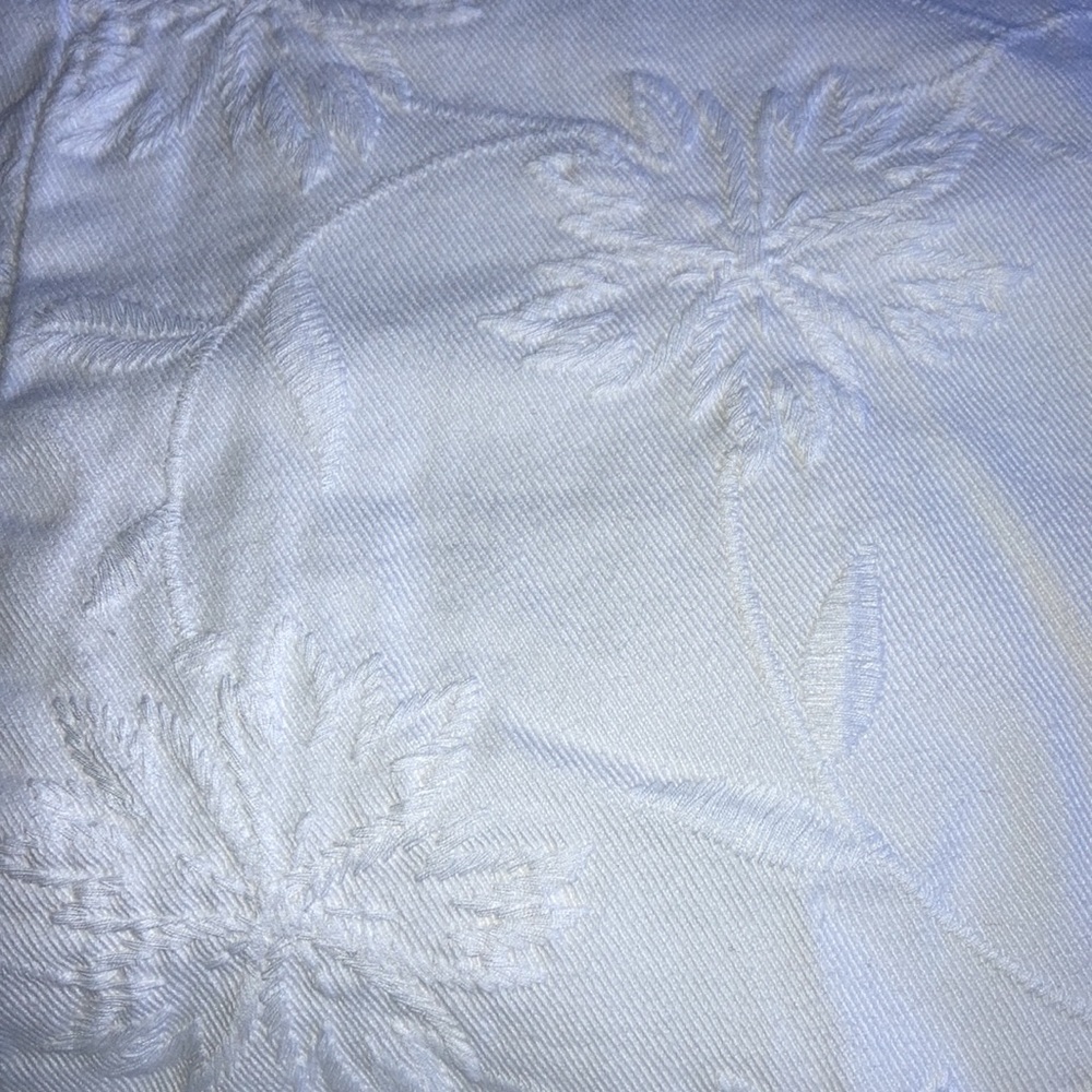 CHICO’s wh w/wh embroidered cotton all over, 2 pockets front, 2 back.  $30 - Picture 2 of 6